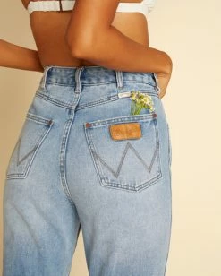 Coupon ๐ Billabong Wrangler True Blue Denim Bell-Bottom Pants BLUE SURF โจ 25 Coupon ๐ Billabong Wrangler True Blue Denim Bell-Bottom Pants BLUE SURF โจ -Womens-clothing Shop abjdp00130 billabongw bjnw dtl2 1
