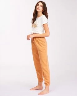 Brand new ⌛ Billabong Ideal Sweatpants ANTIQUE WHITE 🌟 -Womens-clothing Shop abjnp00271 billabongw tof sd1 1