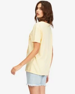 New 😍 Billabong Dream All Day Boyfriend T-Shirt BUTTERMILK 😍 -Womens-clothing Shop abjzt00701 billabongw yej0 bck1 1